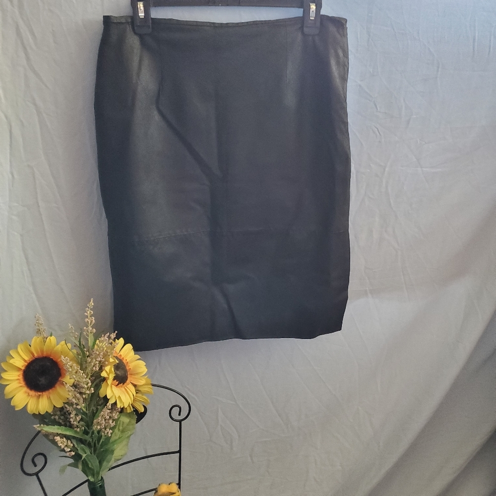 A.M.I 100% leather pencil skirt black sz 12